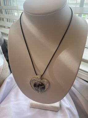 Heart Locket Magnetic with changeable picture magnets.
